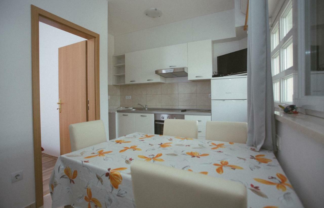 Apartment Ribica Kaštela エクステリア 写真